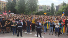 Pla general d'unes 5.000 persones concentrades a la plaça Imperial Tàrraco de Tarragona, durant la vaga general