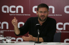 Primer pla del secretari general de Podem Catalunya, Albano Dante Fachín, en un moment de la roda de premsa a l'ACN el 26 de setembre de 2017