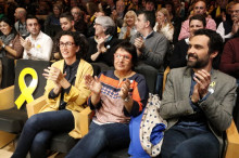 La candidata d'ERC Marta Rovira, amb la cap de llista per Girona, Dolors Bassa, i Roger Torrent al míting d'Esquerra a Girona