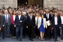 Carles Puigdemont amb Oriol Junqueras i Carmes Forcadell