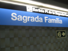 metro sagrada familia linia 5 metro blava