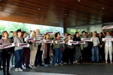 Pla general dels manifestants a la presentació del manifest per donar suport als presos polítics i defensar els drets civils, a la UPC