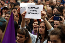 Primer pla d'una noia a la concentració de rebuig a la sentència de 'La Manada' a Tarragona