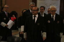 Pla mig de Jesús María Barrientos, president del TSJC, amb la cúpula judicial, a l'inici de l'acte de jurament dels nous jutges