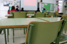 Pla obert d'una aula d'una escola catalana