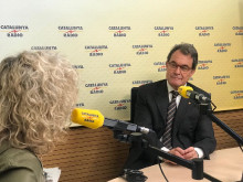 Artur Mas en un moment de l'entrevista a Catalunya Ràdio