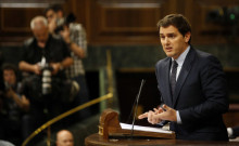 Albert Rivera gesticula durant la seva intervenció a la moció de censura a Mariano Rajoy