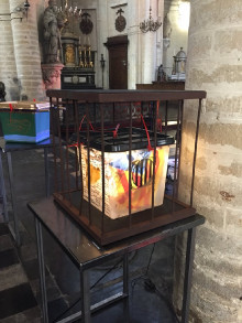 Exposició '55 urnes per la llibertat' a l'església Saint-Jean-Baptiste au Béguinage, a Brussel·les