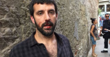 El fotoperiodista Jordi Borràs després de l'agressió feixista