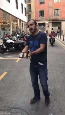 agent policia, violent,