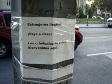 cartell racista xenofobia