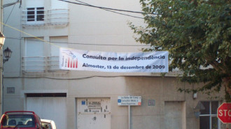 Pancarta d'Almoster Decideix