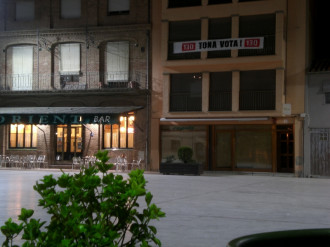 Pancarta a Tona