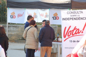 Pancarta de la Plataforma del Pla de l'Estany per l'Autodeterminació a Serinyà