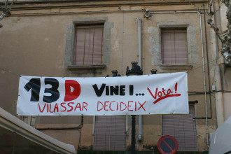 Pancarta de Vilassar Decideix