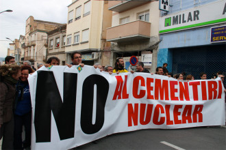 Nova manifestació contra el cementiri nuclear