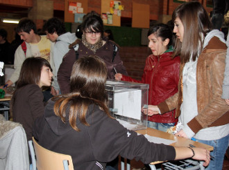 L'IES Abat Oliba de Ripoll consulta la independència