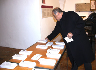 El candidat del PSC per Girona ha exercit el seu dret a vot a dos quarts d'onze