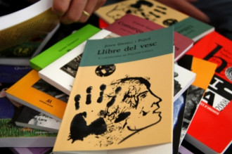 Les editorials independents catalanes s'uneixen amb una nova col·lecció de llibres de butxaca