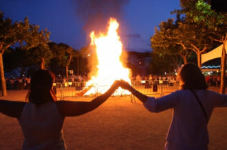Els Països Catalans donen la benvinguda a l'estiu amb la Revetlla de Sant Joan