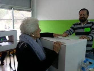 Pepita Sanvicens ( 102 anys, Tiana ) via @marcbilbeny