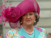 pilar de borbon, monarquia espanyola, germana del rei