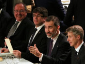 Puigdemont i Felip VI, durant el sopar inaugural del MWC