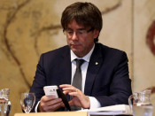 carles puigdemont, mobil, twitter