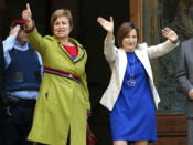 La presidenta del Parlament, Carme Forcadell, i la secretària primera de la Mesa, Anna Simó