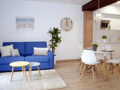 Sala d'estar d'un dels pisos turístics de Tarragona gestionats per Tarragona Suites