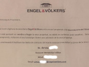 Imatge d'una de les cartes enviades a diferents pisos de l'Eixample