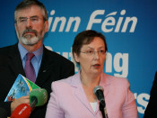 bairbre de brún, gerry adams, martin mcguiness, sinn féin, irlanda