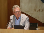 L'alcalde de Salou, Pere Granados, durant el ple extraordinari del 31 d'agost del 2017