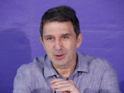 El vicepresident de Societat Civil Catalana (SCC), José Domingo, en roda de premsa a la seu de l'entitat