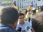 Pisallero mentre atén els mitjans