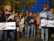 Els periodistes Mònica Terribas i Jordi Évole llegeixen el manifest