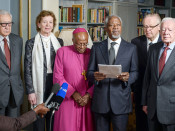 the elders, comunitat internacional