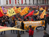 manifestació, perpinyà, independentisme, tractat dels pirineus, estelades