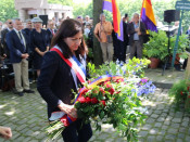L'alcaldessa de París, Anne Hidalgo, en l'homenatge a Francesc Boix al cementiri Père Lachaise de París