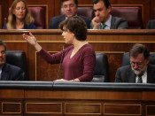 La vicepresidenta del gobierno, Soraya Sáenz de Santamaría, en la sessió de control al Congrés dels Diputats