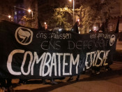 La capçalera de la manifestació antifeixista