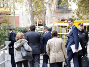 D'esquena. Rull, Mundó, Romeva, Turull, Bassa, Forn i Borràs arriben a l'Audiència Nacional