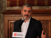 El líder del PSC a l'Ajuntament de Barcelona i segon tinent d'alcalde, Jaume Collboni, en l'atenció als mitjans del dia de la Mercè, al saló de plens