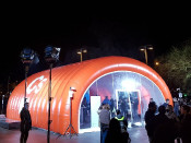 La luxosa carpa de Ciudadanos a la Plaça Universitat