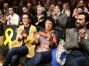 La candidata d'ERC Marta Rovira, amb la cap de llista per Girona, Dolors Bassa, i Roger Torrent al míting d'Esquerra a Girona