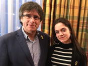 El president Carles Puigdemont amb Laura Sancho a Brussel·les