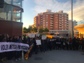 Imatge de la concentració davant el jutjat de Reus
