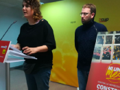 Imatge de la portaveu del SN, Núria Gibert, i el diputat de la CUP Vidal Aragonés en roda de premsa