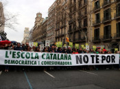 Capçalera de la manifestació en defensa de la immersió lingüística