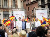 Foto de família de l'acte de 'España Ciudadana' a Màlaga amb Albert Rivera, Mario Vargas Llosa i Kike Sarasola
